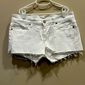 PAIGE EUC frayed white jean shorts size 26